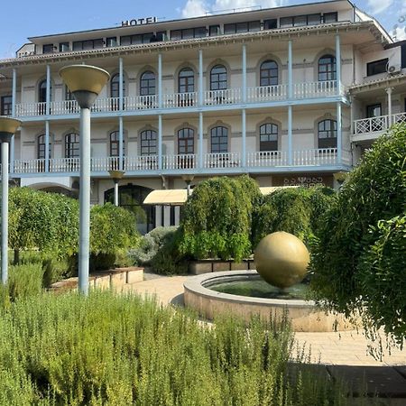 Hotel Beka Palace Tbilisi Exteriör bild
