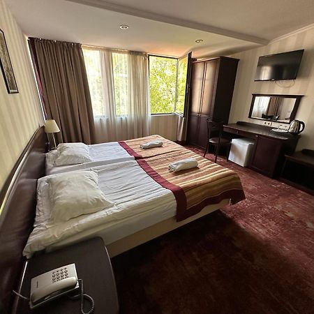 Hotel Beka Palace Tbilisi Exteriör bild