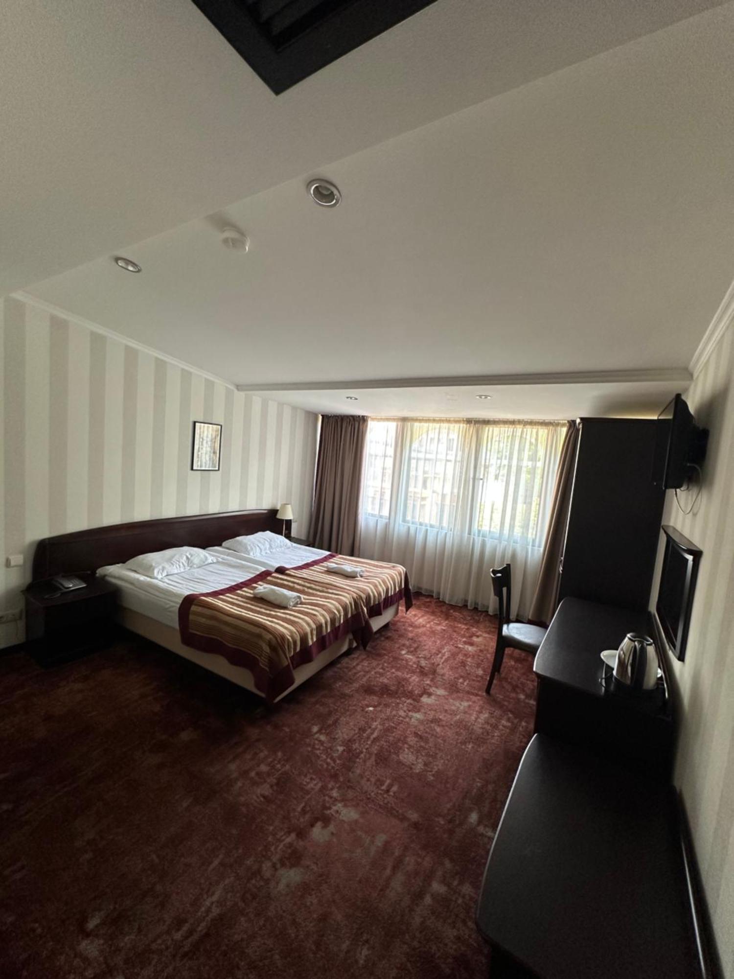 Hotel Beka Palace Tbilisi Exteriör bild